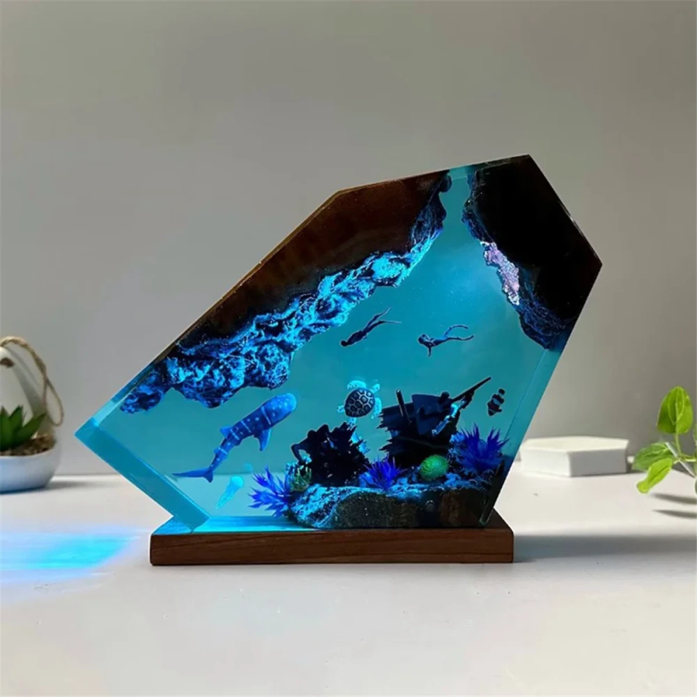 ReliefCore™ - Underwater Resin Nightlight